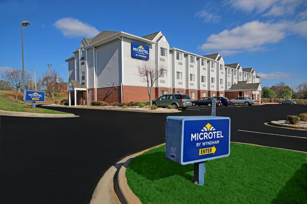 Microtel Inn & Suites By Wyndham Стейтсвил Екстериор снимка